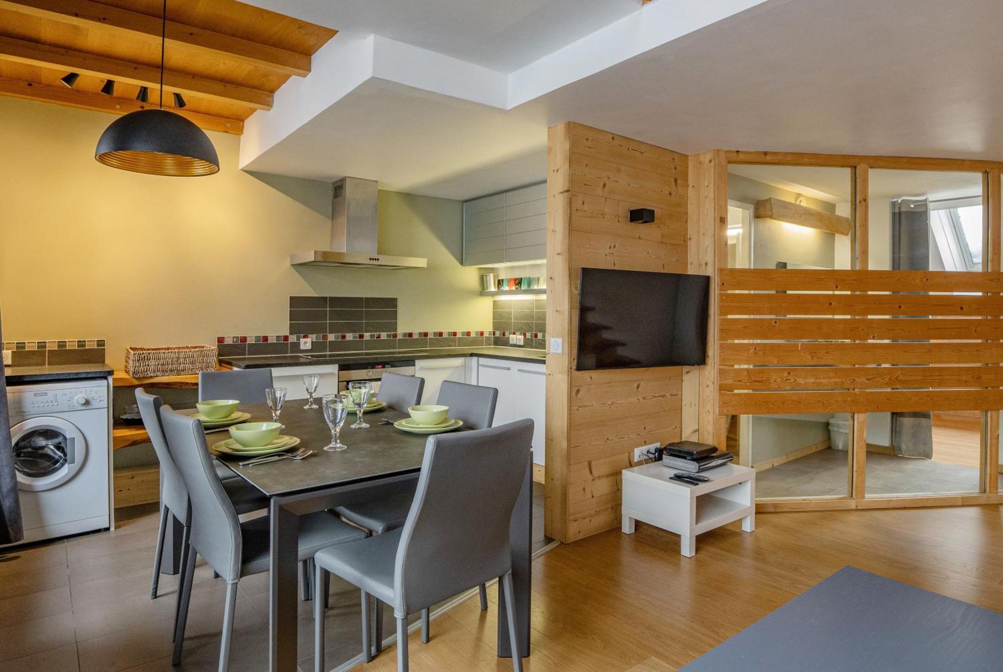 Genevrier - Spacious Balcony With Mont Blanc Views *